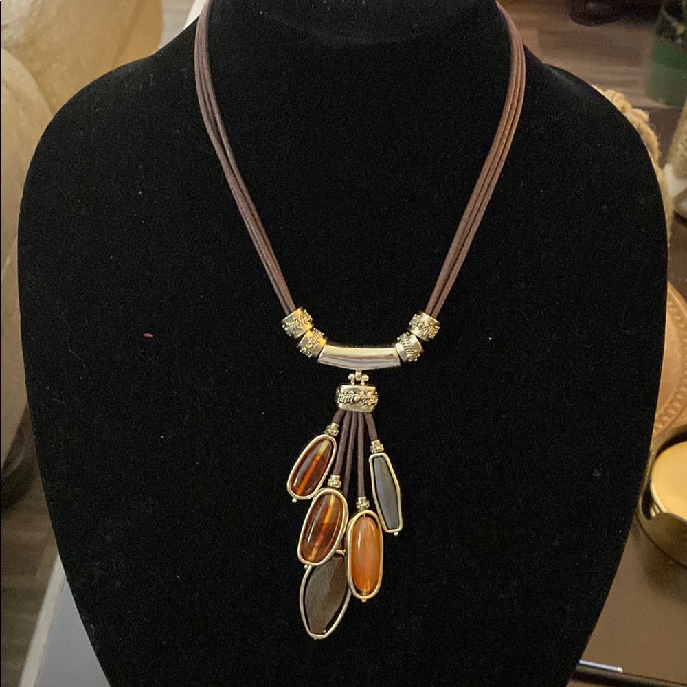 Elegant Multi-Stone Pendant Necklace